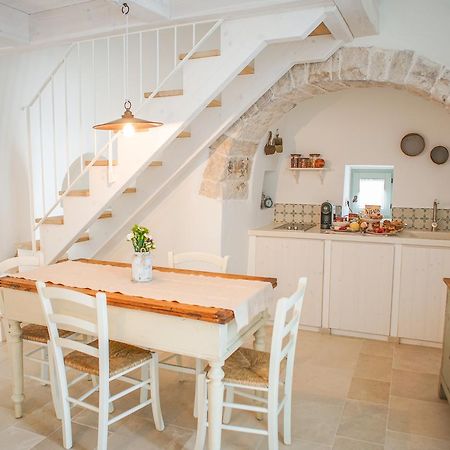 Bed and Breakfast Trullo Essenza-Trulli Anti Charme & Relax Альберобелло Екстер'єр фото