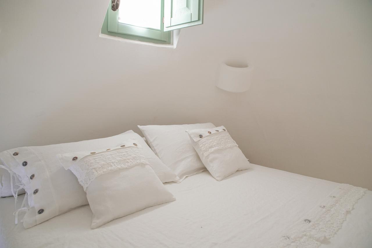 Bed and Breakfast Trullo Essenza-Trulli Anti Charme & Relax Альберобелло Екстер'єр фото