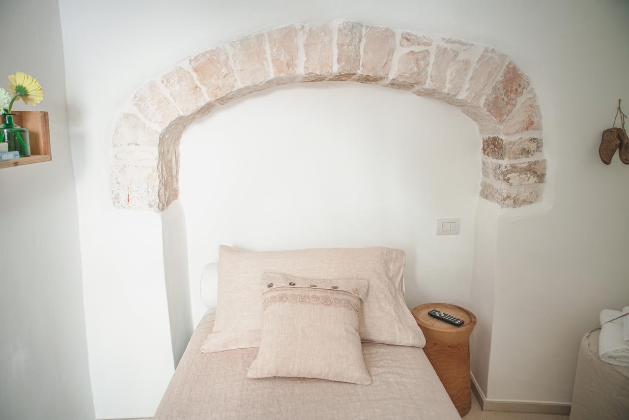 Bed and Breakfast Trullo Essenza-Trulli Anti Charme & Relax Альберобелло Екстер'єр фото