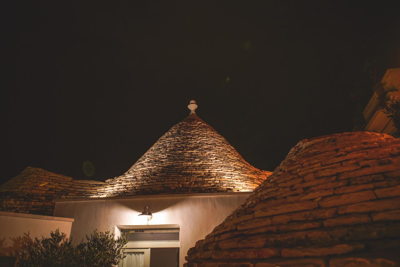 Bed and Breakfast Trullo Essenza-Trulli Anti Charme & Relax Альберобелло Екстер'єр фото