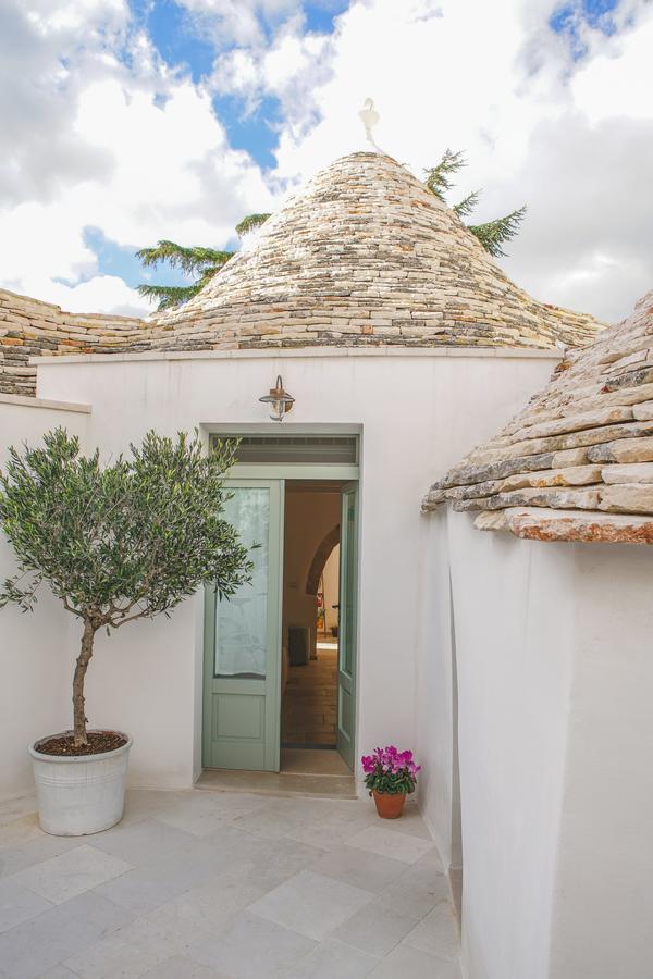 Bed and Breakfast Trullo Essenza-Trulli Anti Charme & Relax Альберобелло Екстер'єр фото